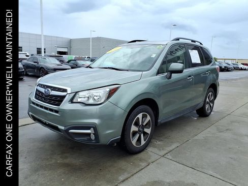 Used 2017 Subaru Forester 2.5i Limited AWD/4WD image 4
