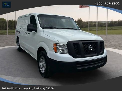Used 2018 Nissan NV 2500 SV image 1