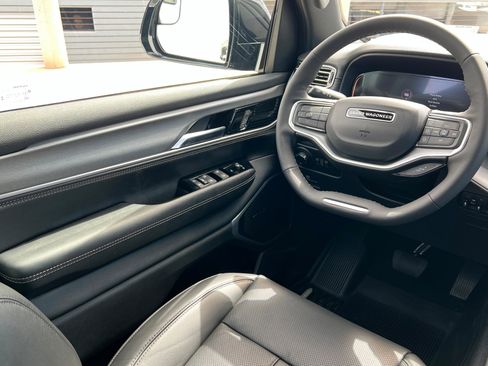 New 2026 Jeep Grand Wagoneer 4WD image 11