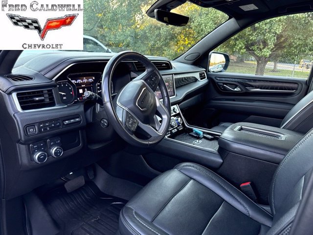 Used 2021 GMC Yukon Denali w/ Denali Premium Package AWD/4WD image 8
