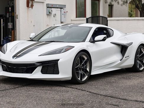 Used 2026 Chevrolet Corvette Z06 w/ Stealth Interior Trim Package RWD image 21