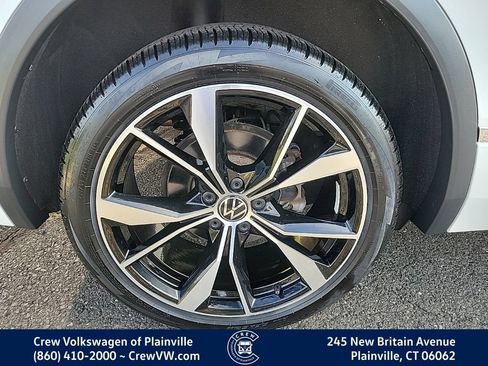 Used 2023 Volkswagen Tiguan SEL R-Line AWD/4WD image 19
