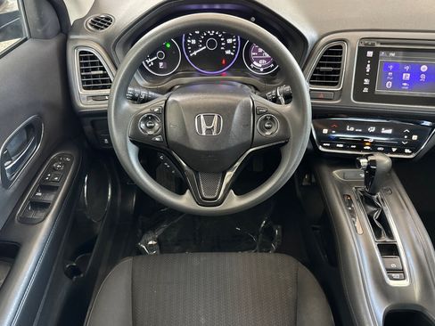 Used 2018 Honda HR-V EX image 18