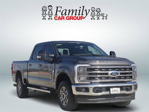 Used 2024 Ford F250 Lariat image 2