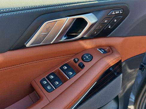 New 2026 BMW X7 M60i image 25