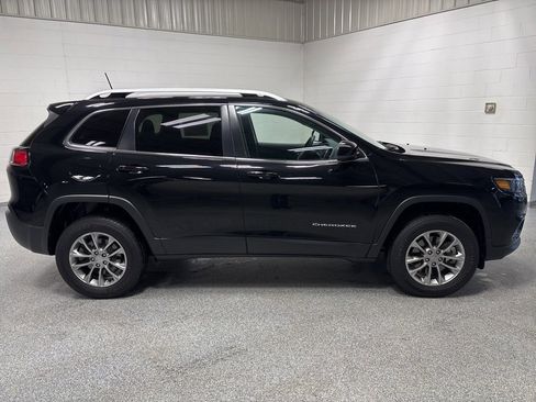 Used 2019 Jeep Cherokee Latitude Plus w/ Cold Weather Group image 8