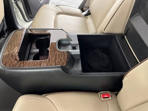 Used 2020 Nissan Armada Platinum w/ Captain's Chairs Package AWD/4WD image 43