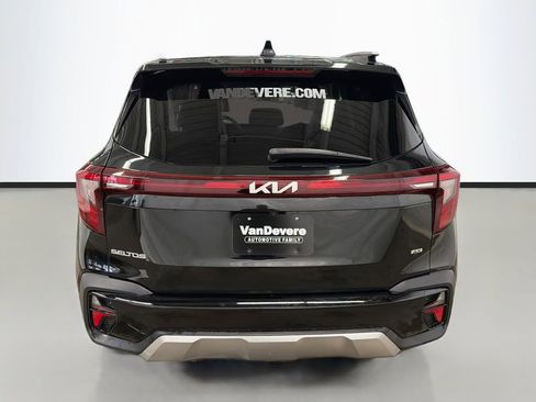 Used 2024 Kia Seltos S AWD/4WD image 9