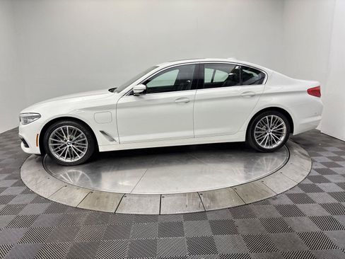 Used 2020 BMW 530e xDrive AWD/4WD image 16