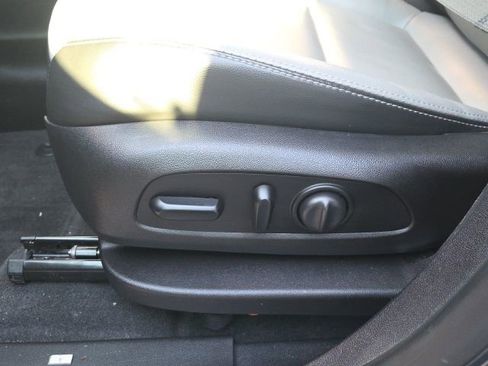 Used 2019 Chevrolet Equinox Premier image 21