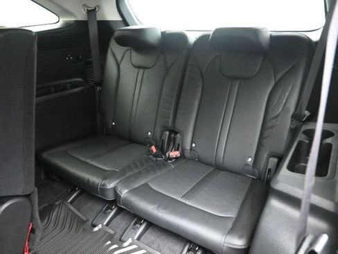 Used 2025 Kia Sorento S FWD image 32
