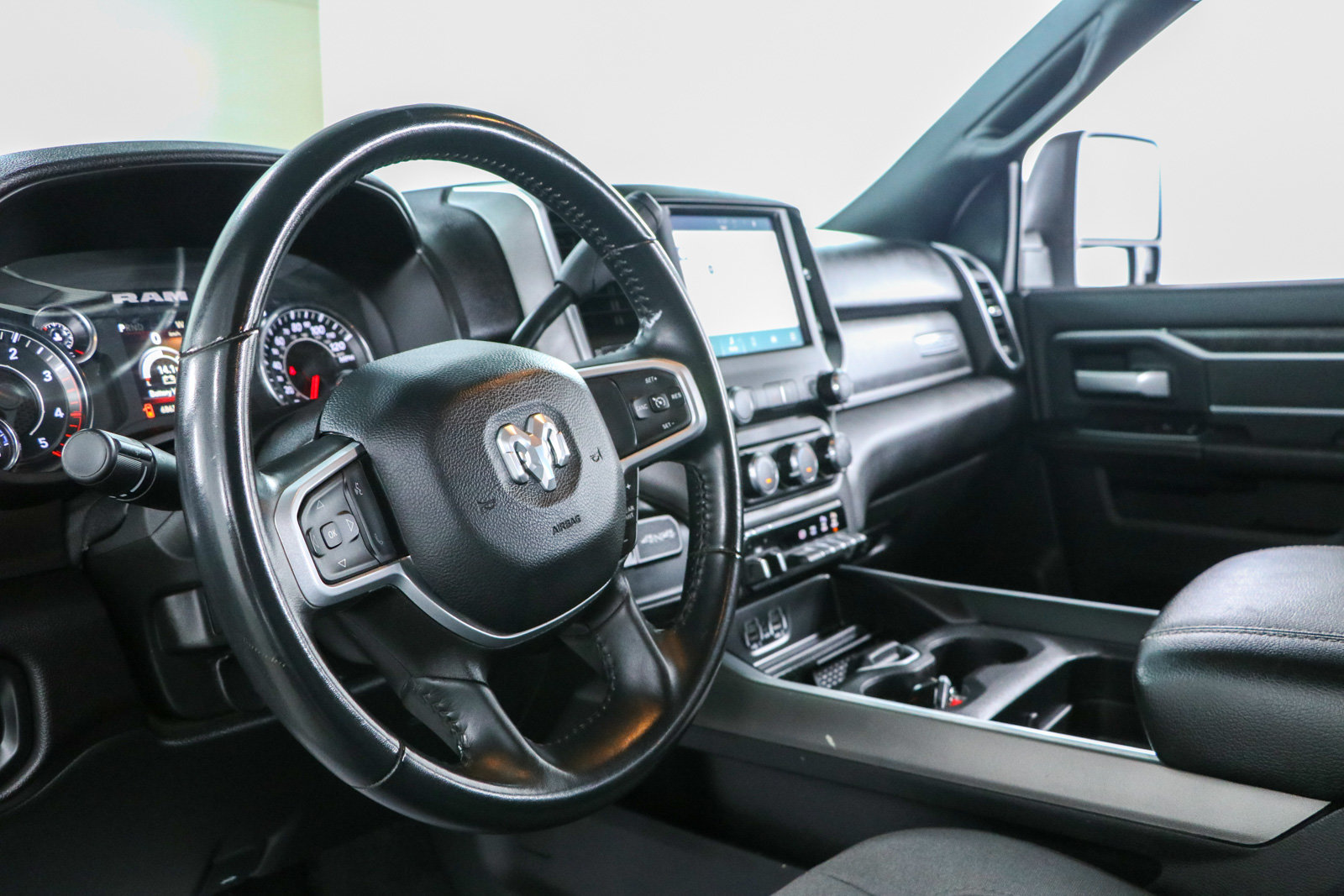 Used 2024 RAM 2500 Big Horn AWD/4WD image 24