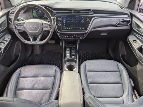 Used 2023 Chevrolet Bolt EUV LT w/ Convenience Package image 22