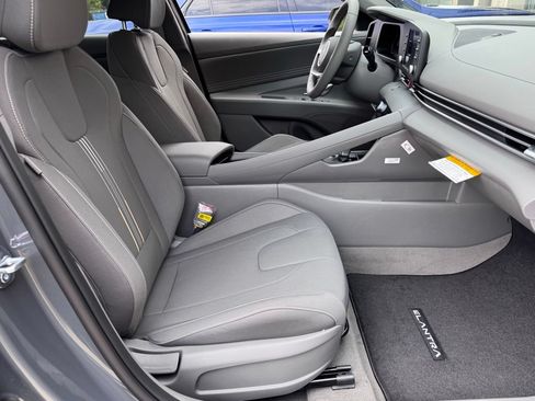 New 2026 Hyundai Elantra SEL Sport Premium FWD image 17