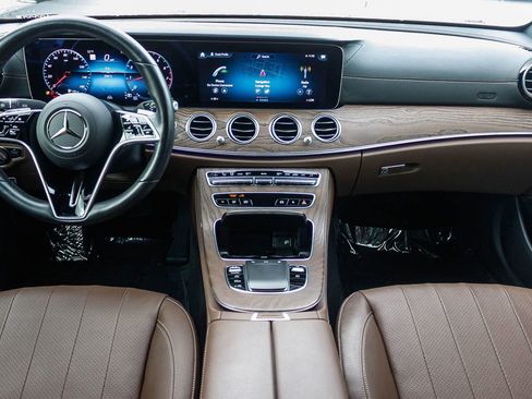Used 2022 Mercedes-Benz E 350 4MATIC Sedan image 11