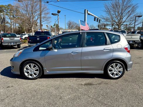 Used 2009 Honda Fit Sport image 2