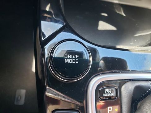 Certified 2024 Kia Seltos S image 23