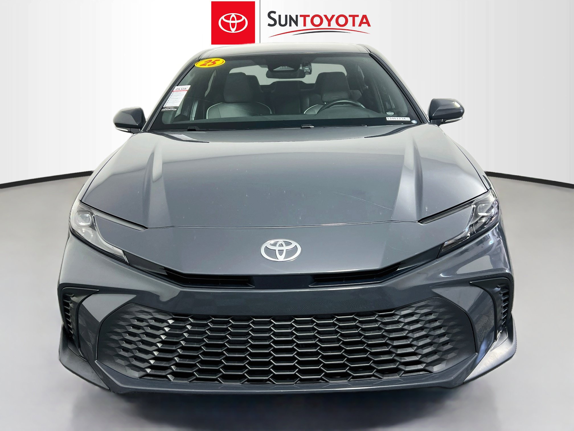 Used 2025 Toyota Camry SE FWD image 10