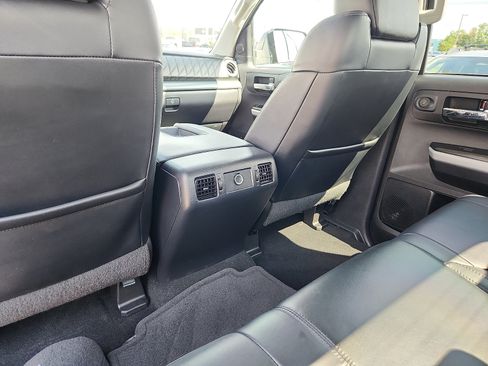 Used 2018 Toyota Tundra Platinum AWD/4WD image 11