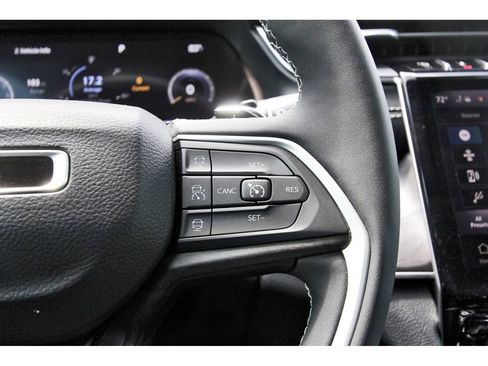 Used 2023 Jeep Grand Cherokee L Limited w/ Black Appearance Package AWD/4WD image 20