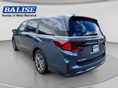 New 2026 Honda Odyssey Touring image 4