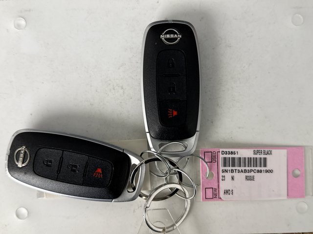 Used 2023 Nissan Rogue S AWD/4WD image 11