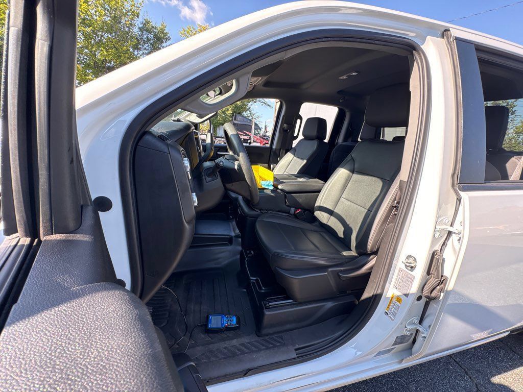 Used 2024 GMC Sierra 2500 Pro w/ Convenience Package AWD/4WD image 6