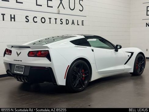 Used 2017 Chevrolet Corvette Stingray Coupe RWD image 4