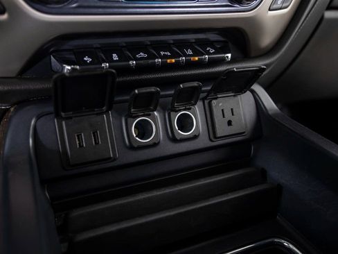 Used 2017 GMC Sierra 3500 Denali image 32