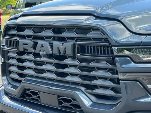 Used 2025 RAM 2500 Big Horn AWD/4WD image 38