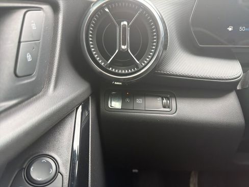 Used 2025 Chevrolet Equinox LT FWD image 13