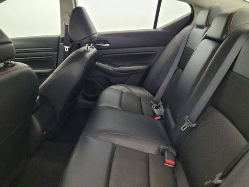 Used 2022 Nissan Altima 2.5 SR image 18