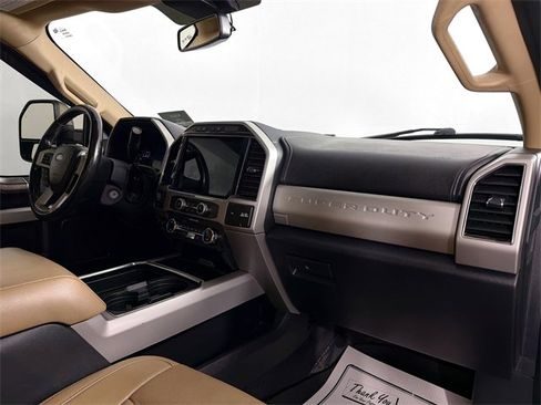 Used 2022 Ford F350 Lariat image 31