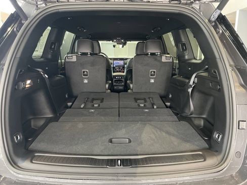 Certified 2025 Jeep Grand Cherokee L Limited w/ Black Appearance Package image 34