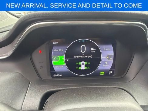 Used 2023 Chevrolet Bolt EUV LT w/ Comfort Package FWD image 12