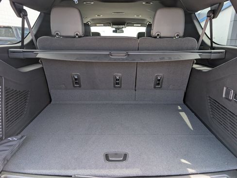 New 2026 Chevrolet Suburban Premier w/ LPO, Get Active Package RWD image 8