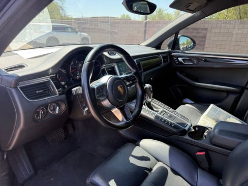 Used 2018 Porsche Macan Sport Edition w/ Premium Package Plus AWD/4WD image 14