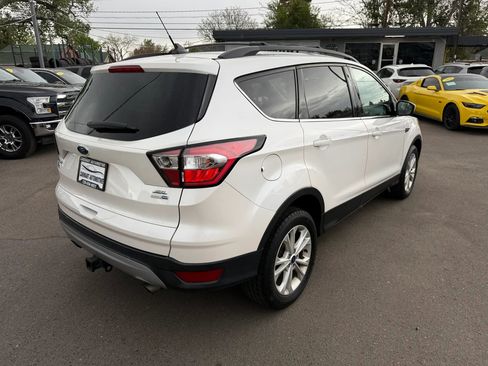 Used 2018 Ford Escape SEL AWD/4WD image 9