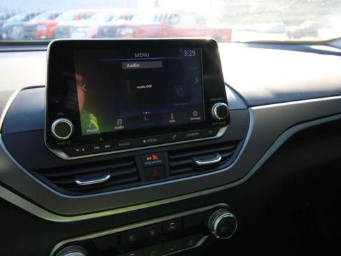 Used 2024 Nissan Altima 2.5 SR image 15