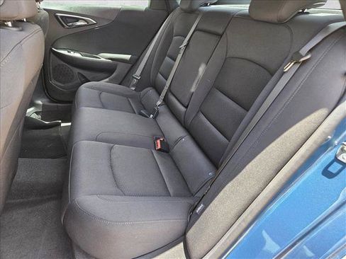 Used 2025 Chevrolet Malibu LT FWD image 13
