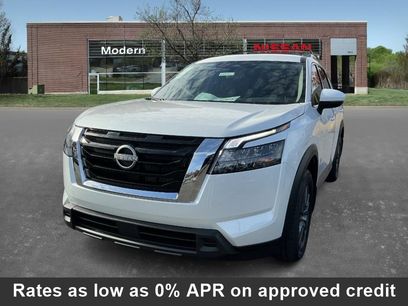 New 2025 Nissan Pathfinder SV