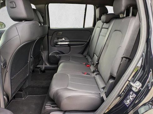 Certified 2025 Mercedes-Benz GLB 250 image 18