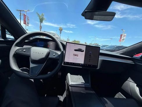 Used 2026 Tesla Model S Plaid AWD/4WD image 7