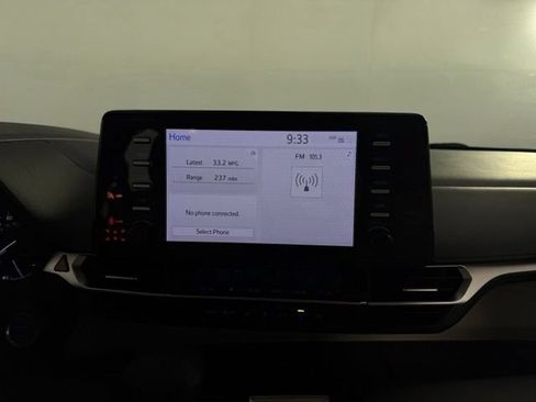 Used 2023 Toyota Sienna LE FWD image 22