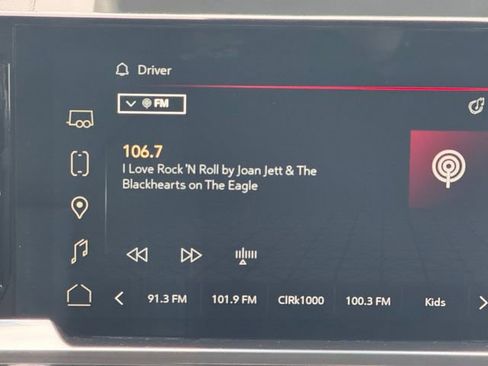 Used 2022 GMC Sierra 1500 SLT w/ SLT Convenience Package image 8