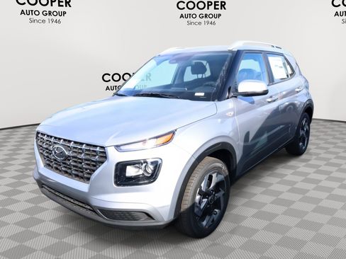 New 2026 Hyundai Venue SEL FWD image 3