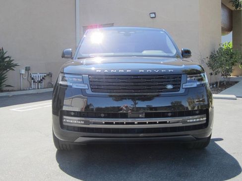 Used 2023 Land Rover Range Rover SE AWD/4WD image 8