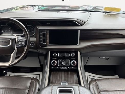 Used 2021 GMC Yukon XL Denali w/ Denali Ultimate Package image 16
