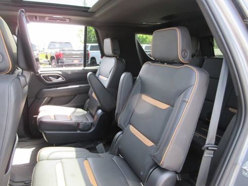 Certified 2021 GMC Yukon AT4 w/ AT4 Premium Plus Package AWD/4WD image 27