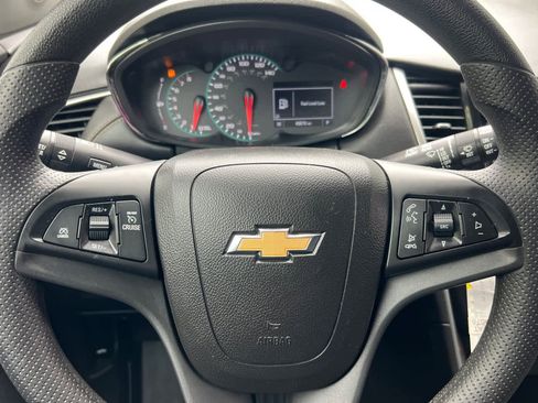 Used 2022 Chevrolet Trax LS w/ Tint and Cruise Package FWD image 23